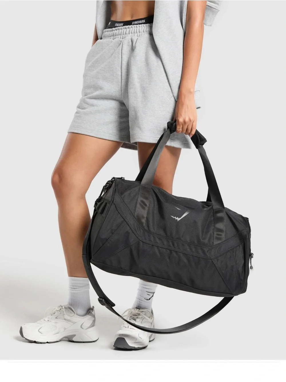 NWT Gymshark Sharkhead Holdall Gym Duffel Bag Black 25L